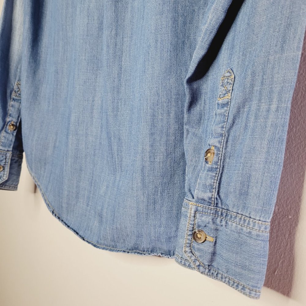 BDG Urban Outfitters Chambray Shirt Blue Size Small Studded Button-Down Western - Picture 3 of 9
